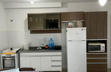 Apartamento novo região central de Ubatuba, com churrasqueira e varanda, 2 vagas - Residencial Jathy - Foto 7