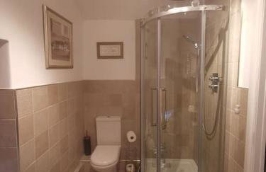 Prime location for Snowdon, Family and Dog friendly! - Photo 9