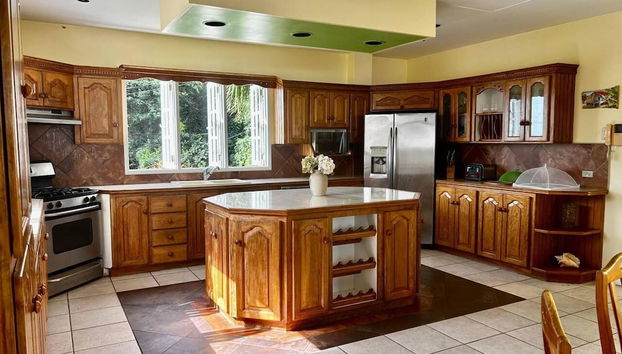 Luxury 5-bed Villa in Tobago The Big Yellow House - Foto 3, Cocina privada