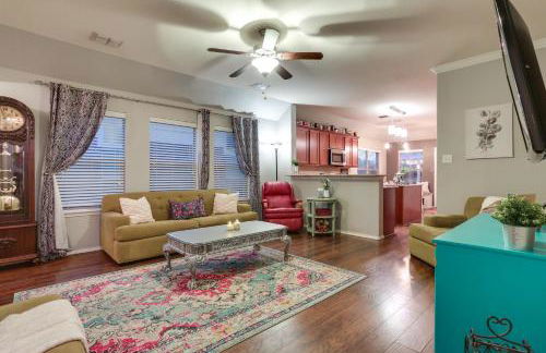 Patio, Pergola and Pool Access Aubrey Retreat! - Foto 4