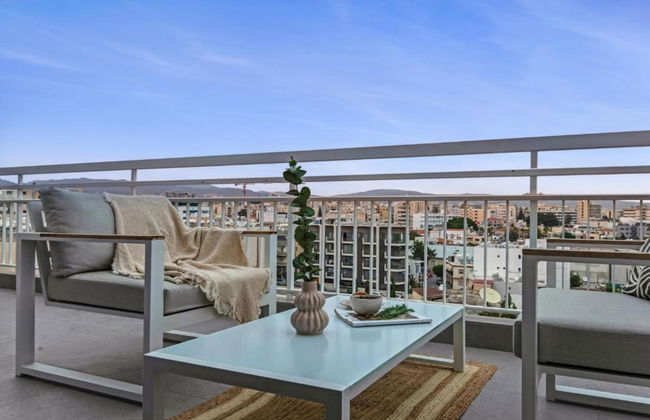 Phaedrus Living: City Center Sky Penthouse - Photo 25