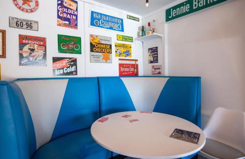 Mid-Century Modern Home - Hot Tub and Game Room - Foto 20