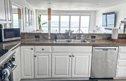 Malibu Beachfront Home with Rock Spa Ocean Views & Huge Deck - Foto 50