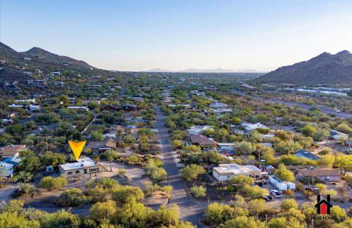 Sonoran Desert Getaway with Cowboy Tub - Photo 35