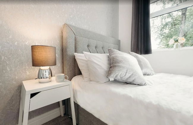 St Georges Court Yard - Photo 3