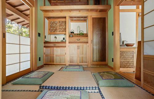 10 Acre Estate with Views Teahouse and Pickleball Court - Foto 53