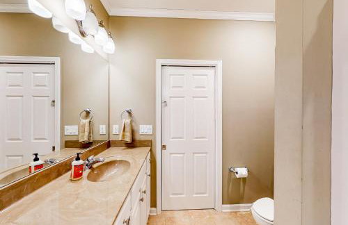 Boat Dock Lake-View Retreat 5 Mi to Dtwn Clemson - Foto 12