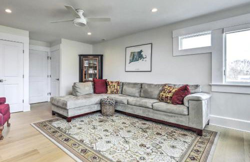 Coastal Waterford Getaway, Steps to the Water! - Foto 6