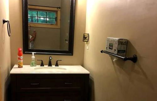 Cozy Vacation Rental for 10 with a Fire Pit in Jim Thorpe, Pennsylvania - Photo 6