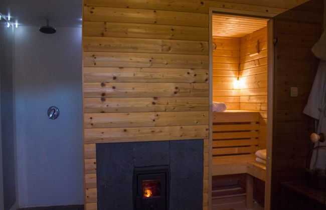 Comfy Holiday Home in Bunjevci With Hot Tub - Photo 23