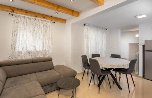 Cozy Apartment In Brsec With Wifi - Foto 16