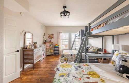 Red Rooster Family Cabin w/Hot Tub+Fire Pit+View - Foto 76