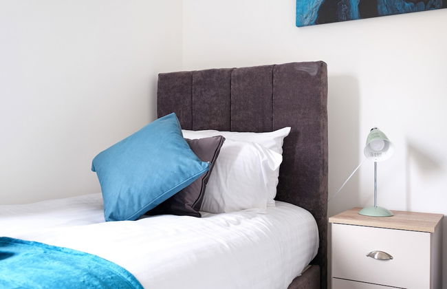 Town Center 2 bed Serviced Apartment 8 - Foto 2