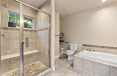 Spacious Cozy and Renovated Mountain Retreat - Foto 37