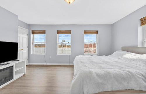 Gorgeous Waterfront 3 Bedroom, 1.5 Bathroom Unit. - Foto 23