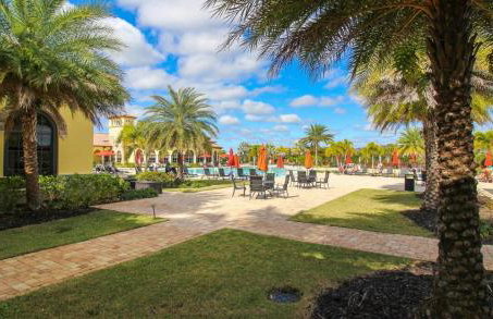 Gorgeous Lakefront Villa in Gran Paradiso - Seabird Villa - Photo 7