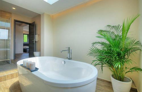 Villa Onyx for 12 people near Porec with 65 private pool and jacuzzi - Photo 39