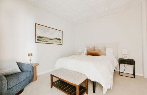 Timeless Modern Luxury at Bellerive on the River - Photo 31