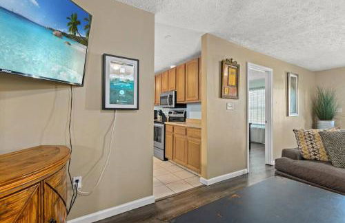 Pirates Cove - Private Pool, Seasonal Hot Tub, Game Room, Close to Beach, Pets OK - Photo 8