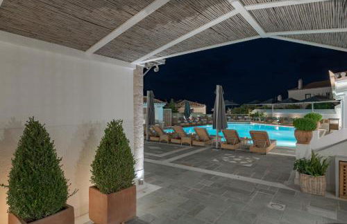 Zoe's Club - Photo 5