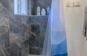 Fantastic 4 Bedroom in a Great Area - Foto 18