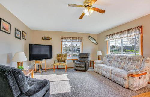 Michigan Manistee River Cabin about 1 Mi to Downtown - Foto 2