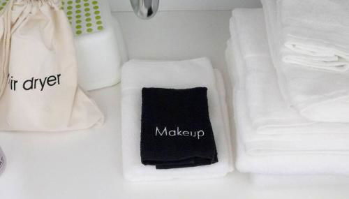 Bright Top Floor-Elevator-Walk Downtown-Laundry - Foto 3