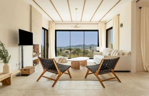 Panoramic views and pool in Villa del Alba - Foto 3