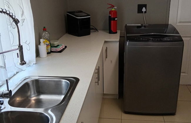 Relax in Style at Ndigo Blue, Langebaan's Coziest Holiday Home - Foto 9