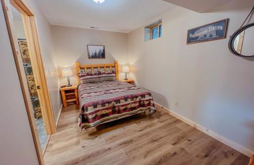 The Lodge at Hocking Hills - 2 Hot Tubs - 6 acres - Lake access - Photo 34