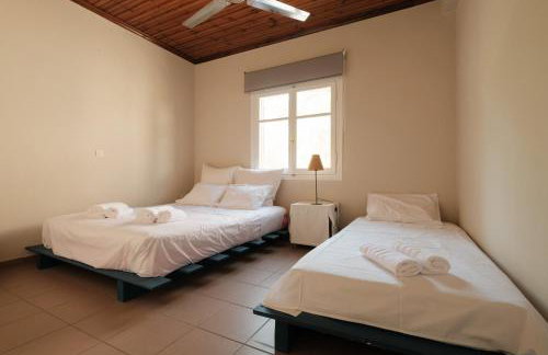 Nios House Panoramic Cottage - Photo 20