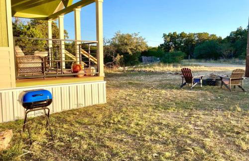 Cozy Tiny Home in the Hills - Photo 6