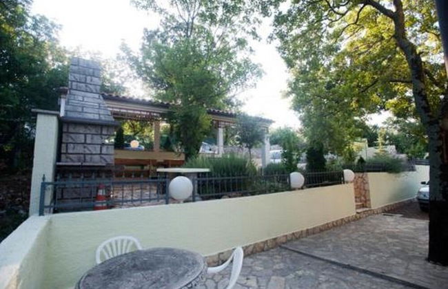 Luka - Free Parking - A3 - Photo 13