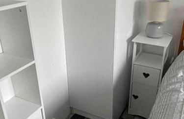 7F Cwtch Cymru Lodge, Caer Beris Holiday Park - apologies commercial vehicles not allowed on site - Foto 5