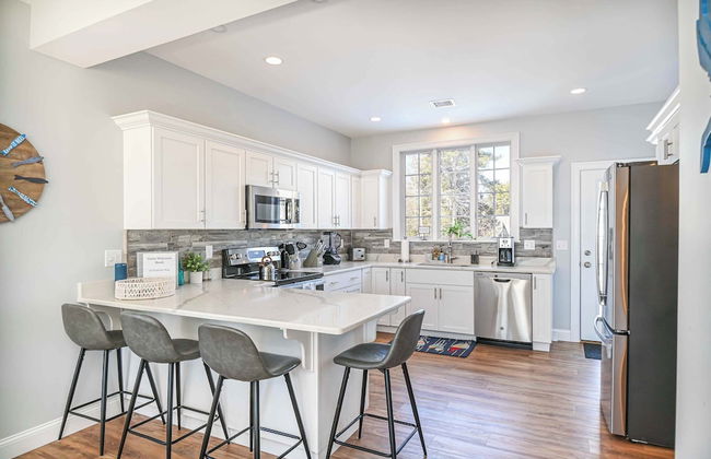 Maritime Meadows Charming Resort-style Home! - Photo 17