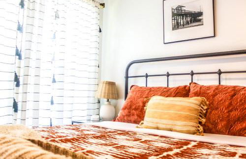 Luxurious Bohemian Bungalow in Lincolnville - Mins from Downtown! - Photo 20