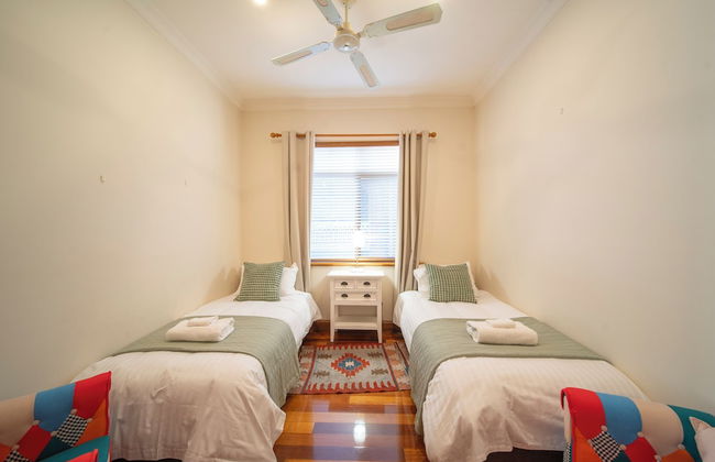 Cozy Home with fireplace 5mins to beach - Foto 7