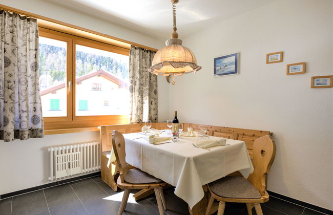 Chesa Islas - Foto 3