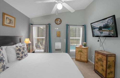 Upstay Lakeside Retreat w Private Pool and Game Room - Foto 36