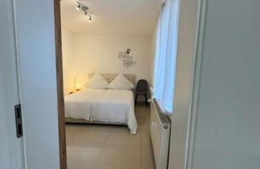 Moderne Erdgeschosswohnung und eigenem Garten für bis zu 4 Personen - Foto 4