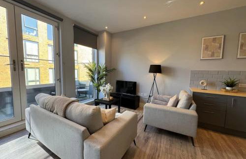 2BDR Flat By Charles Richardson ltd Short Term Lets Couldson Perfect For Insurance Stays - Foto 3