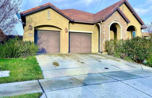 One Story Pet & Family Friendly Fireplace - Foto 23