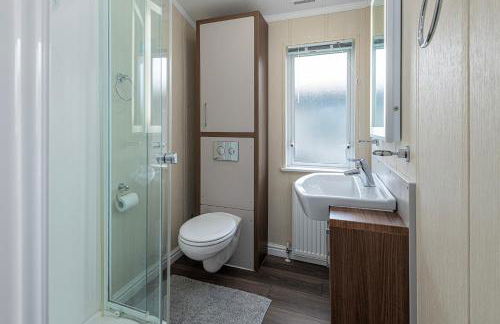 Stables 30, 3 Bed Luxury Lodge at Hafan y Mor - Foto 52