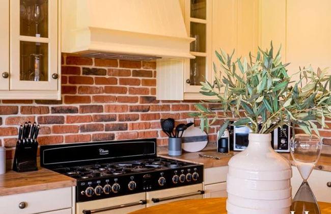 Luxurious 4 Bedroom Vineyard Villa Stanlake Park - Foto 23