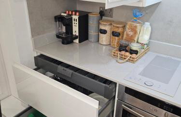 Ground Floor-Modern-Cosy-Private-Whitefield Studio - Foto 38