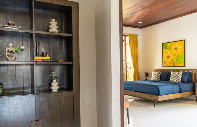 The Villa - Luxury Private Pool Villa - Photo 12