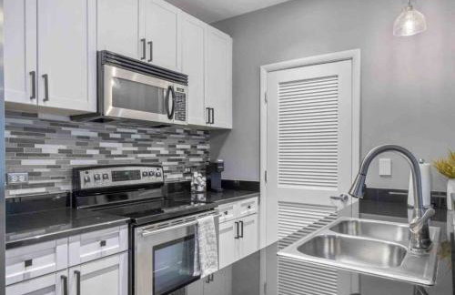 Lovely 2Bdrm 2Bath Thorton Park Condo with secure parking - Foto 15