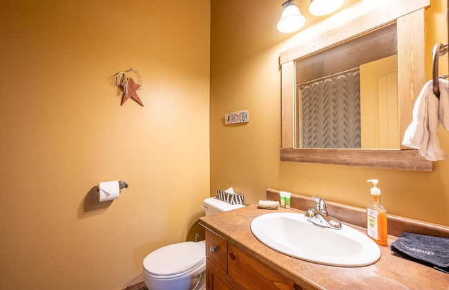 Trapper's Lodge 4 Bd W/great View, Private Hot Tub - Photo 15