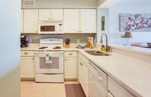 Poolside Fun and Ocean Strolls Harbor Island Haven! - Foto 10