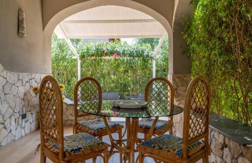 Villa Tea con piscina a pochi passi dal mare - Photo 32